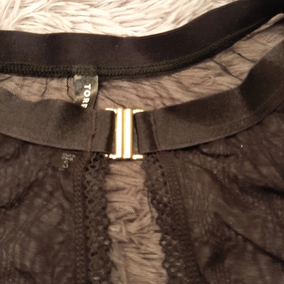 Torrid Curves Sheer Intimate top Size 3 - Picture 11 of 12